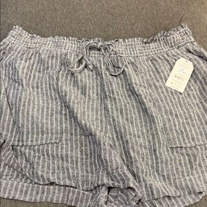 Time and Tru Gray Striped Women Shorts